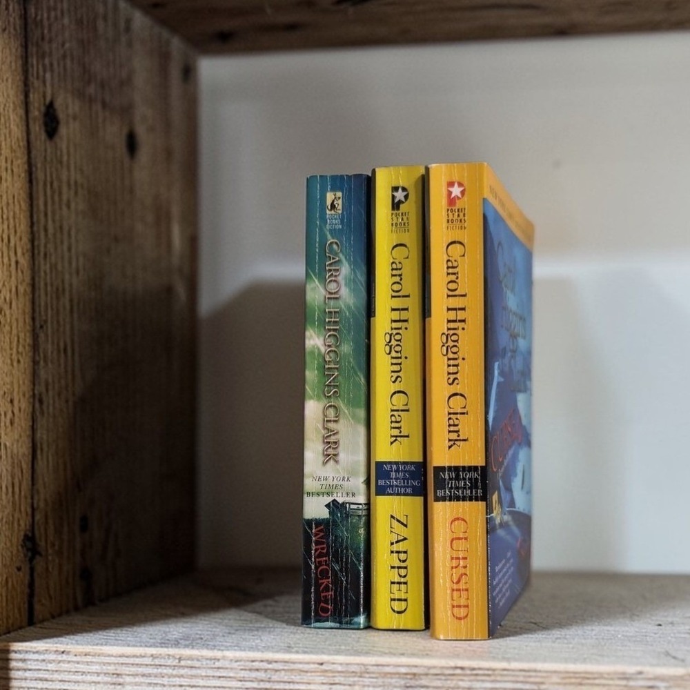 Carol Higgins Clark Regan Reilly Mystery Books, Cursed Zapped & Wrecked PB